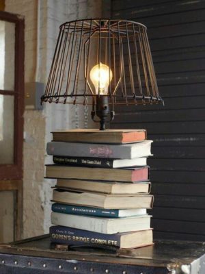 ide kreatif lampu tidur dari buku